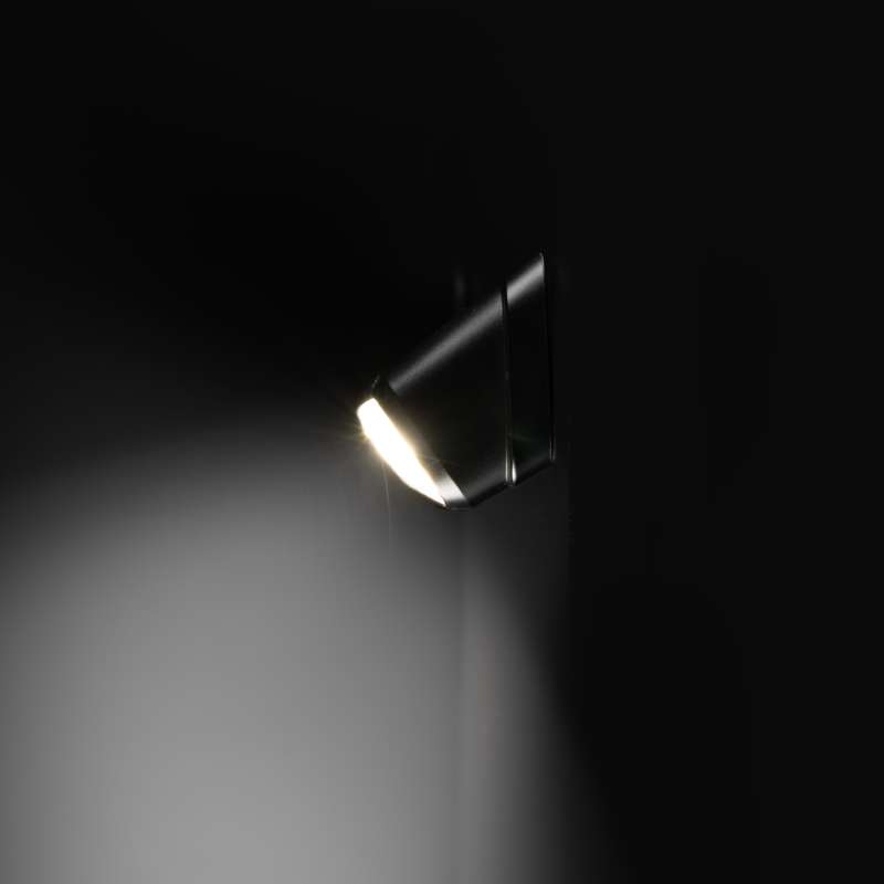 NUUK E-LINE SCENE LIGHT 80W